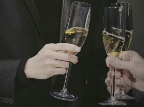 进出口含酒精饮料报关应该若何归类？